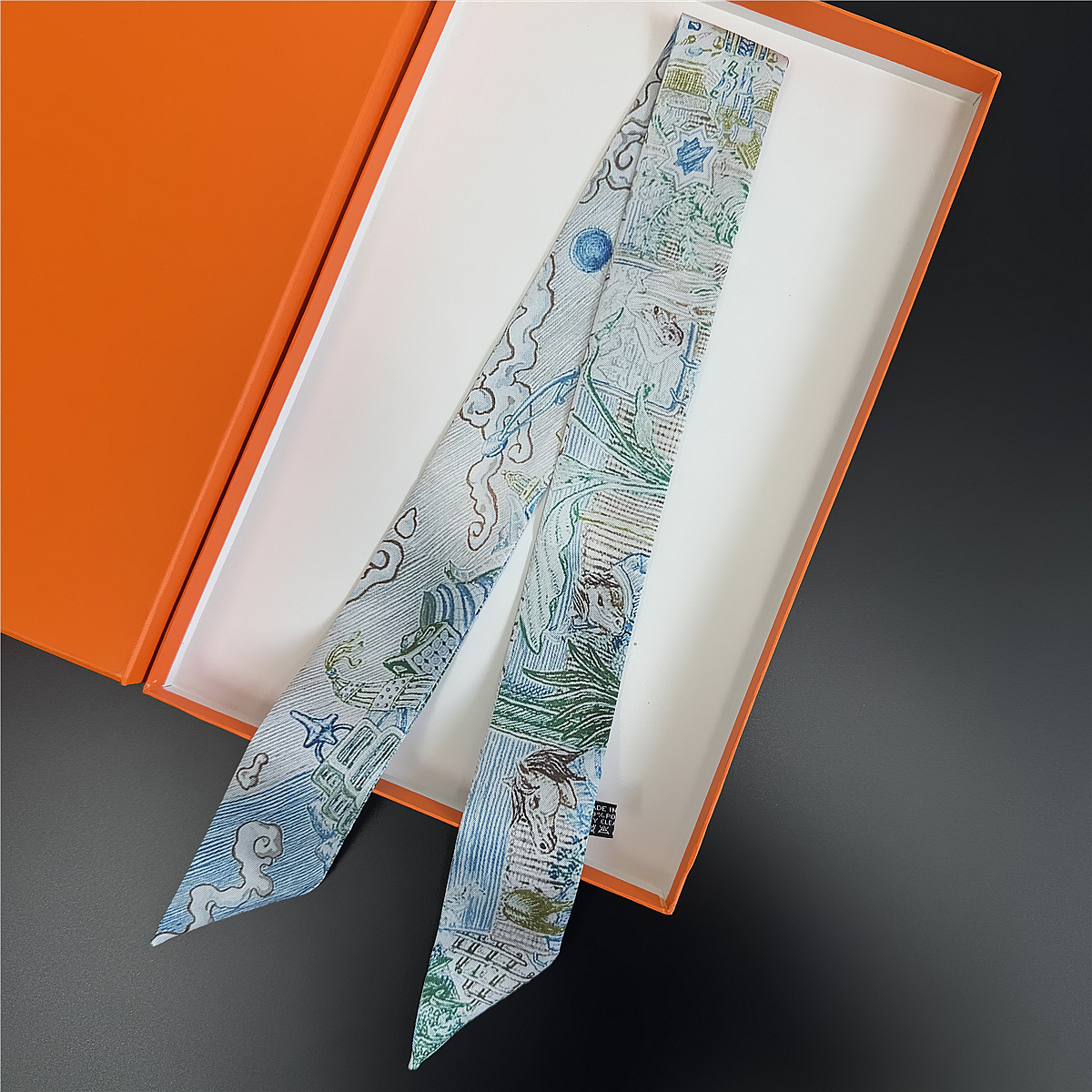 Luxury Silk Scarf with Horse's - Luxury Bags China 评论和价格